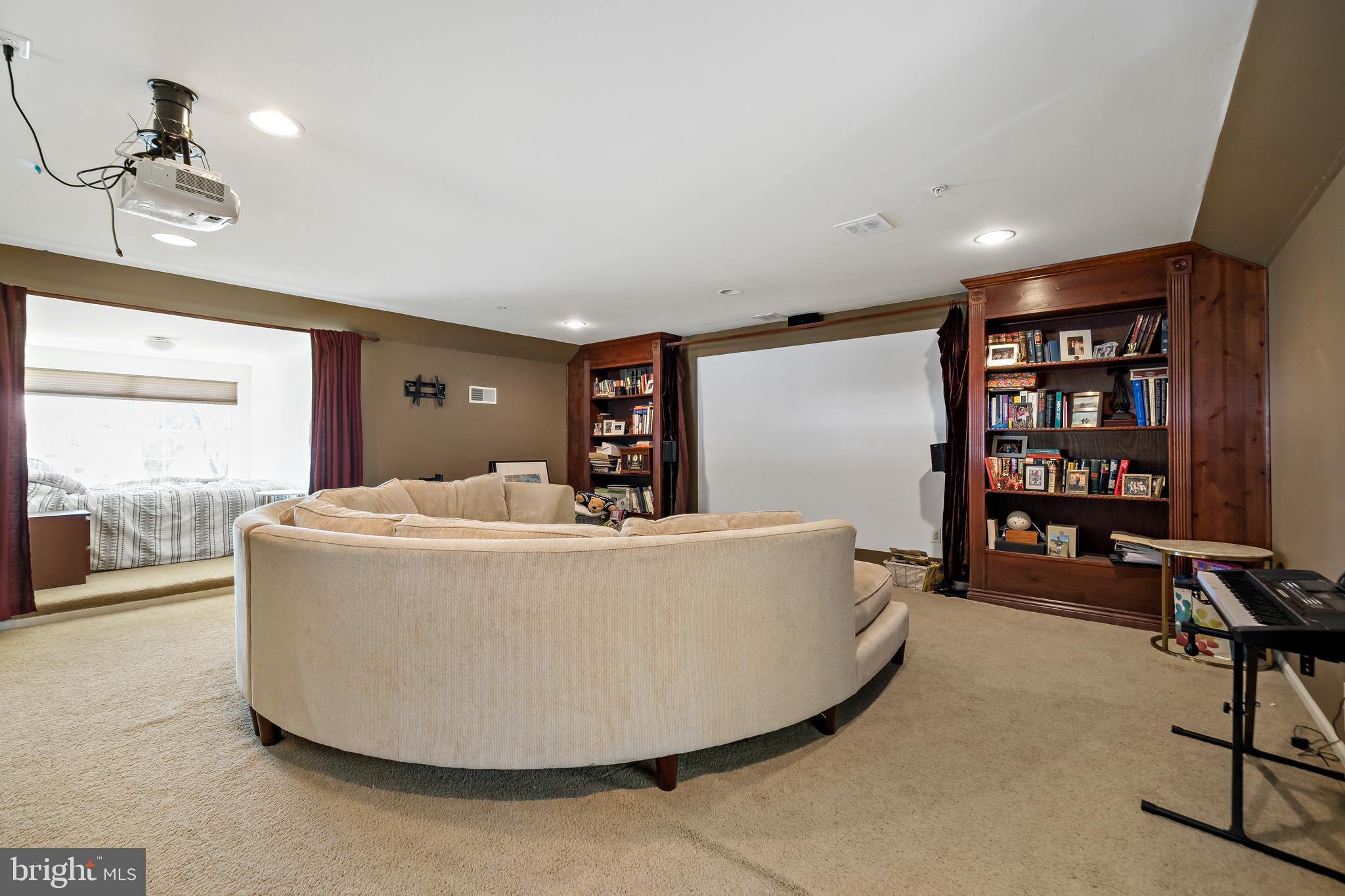 47 DEHAVEN AVENUE