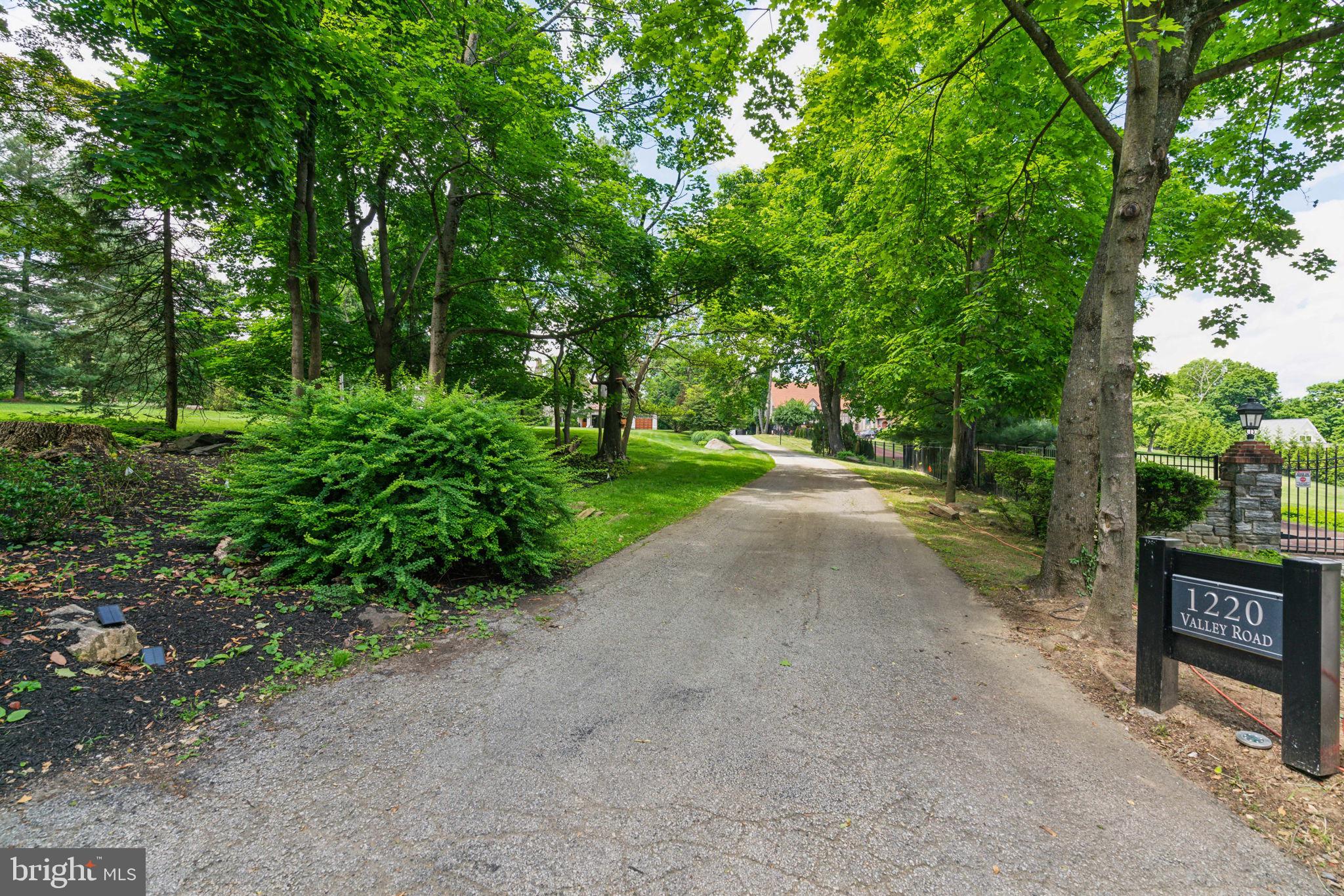 1220 VALLEY ROAD