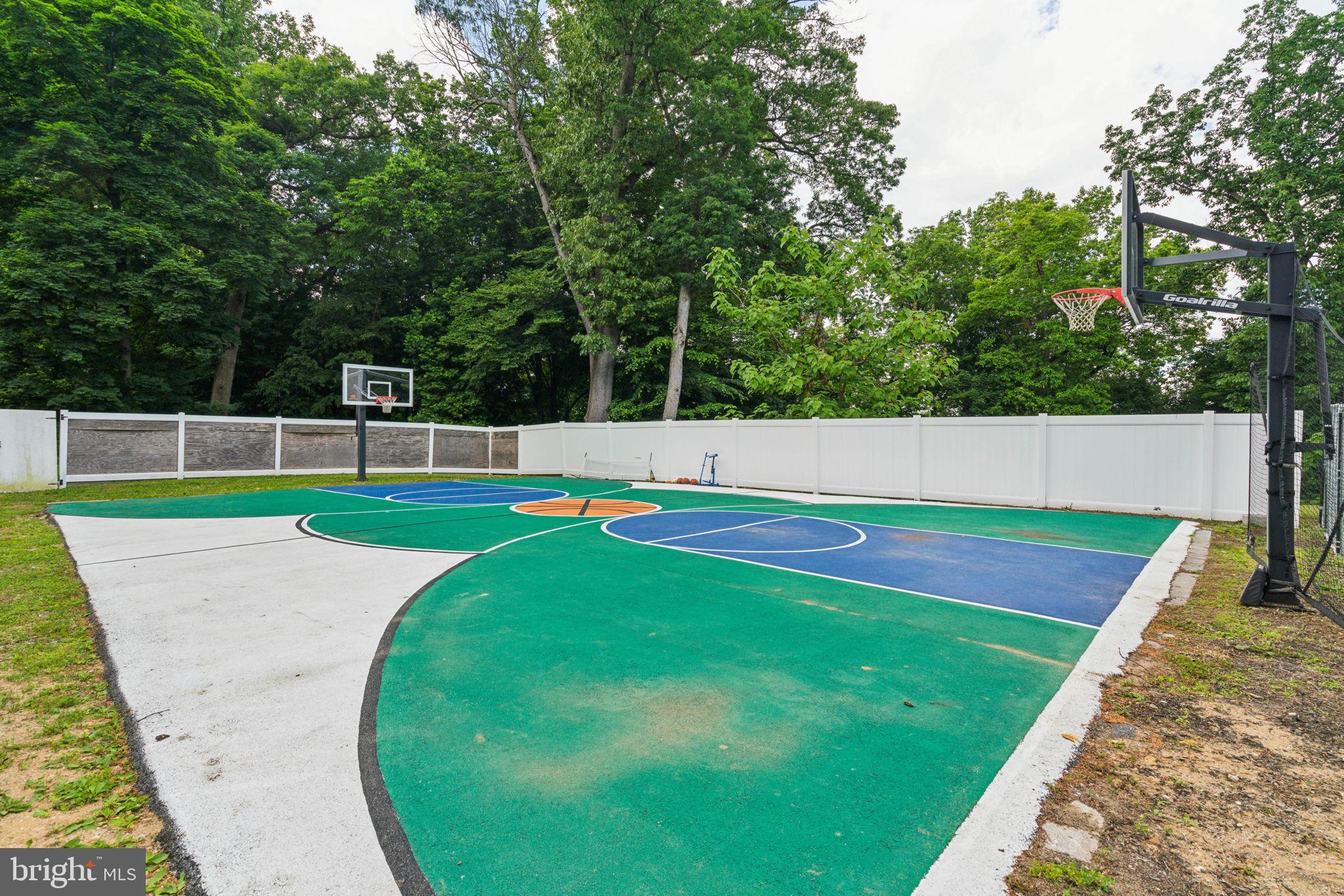 1220 VALLEY ROAD