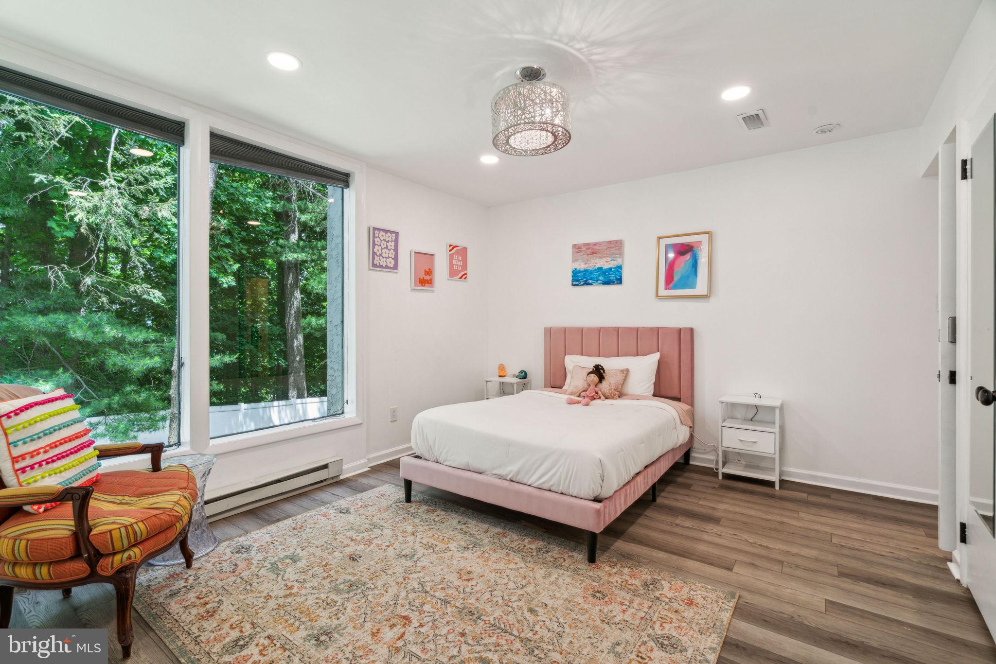 1220 VALLEY ROAD