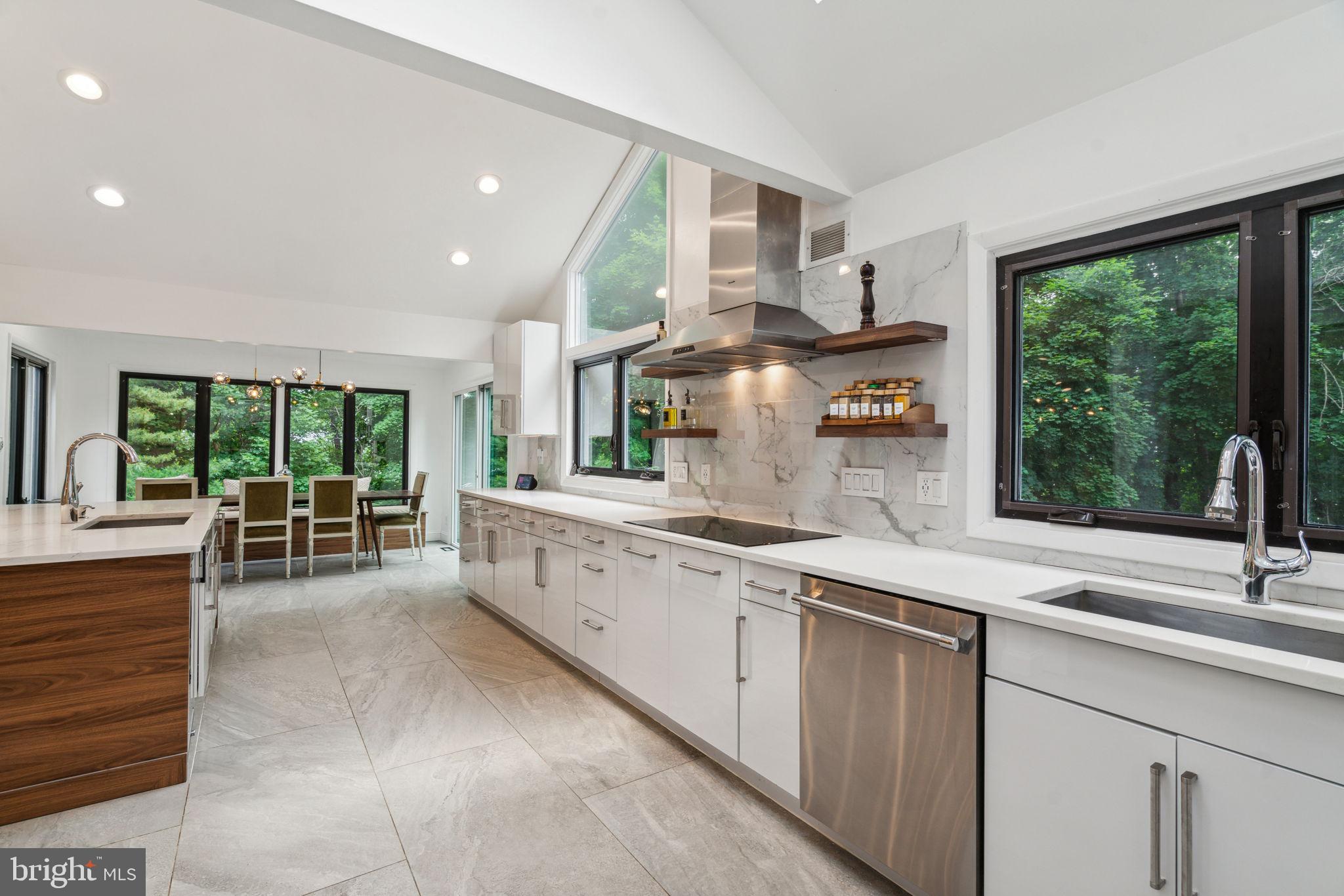 1220 VALLEY ROAD