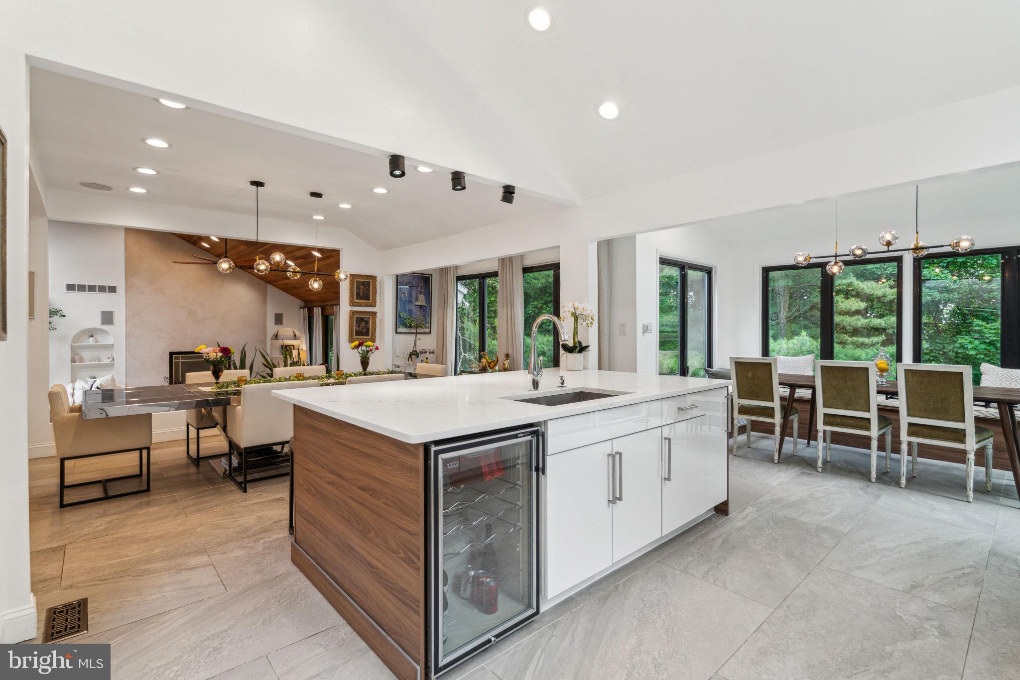 1220 VALLEY ROAD