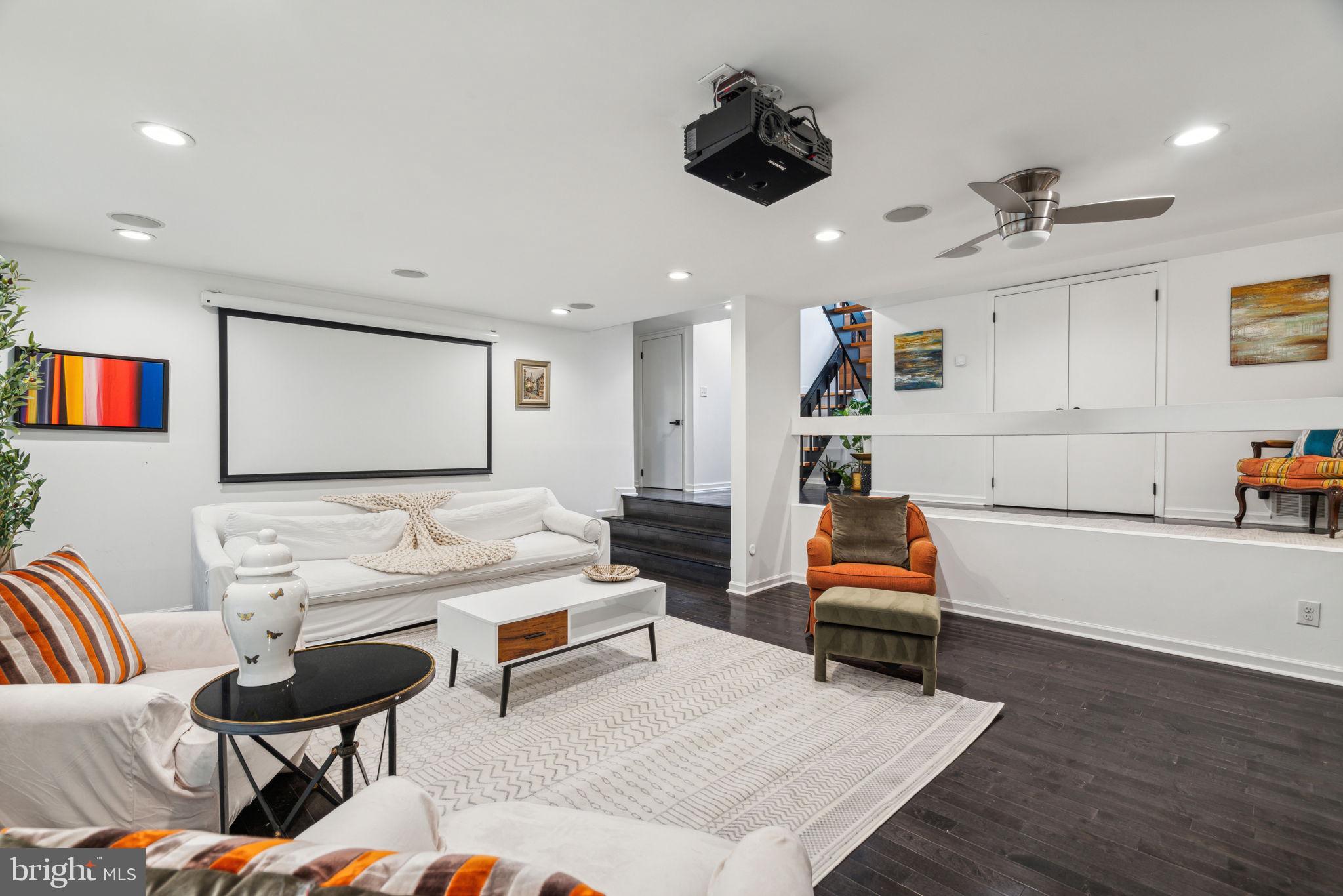 1220 VALLEY ROAD