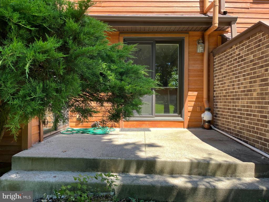 319 WINDING WAY