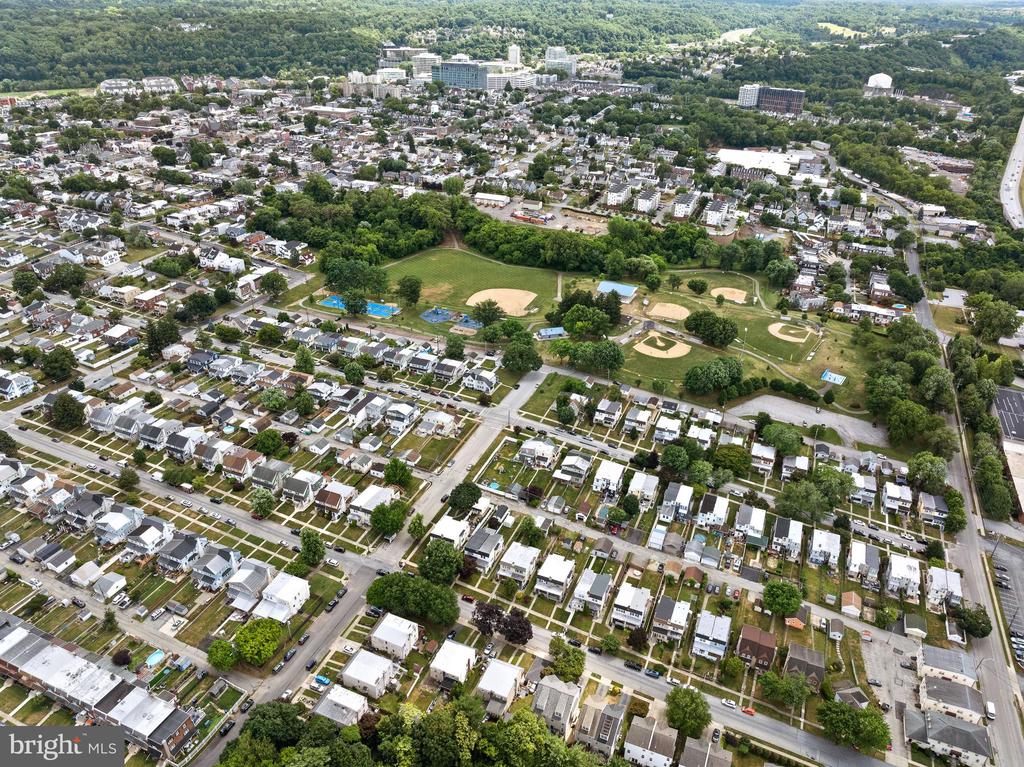 344 W 11TH AVENUE