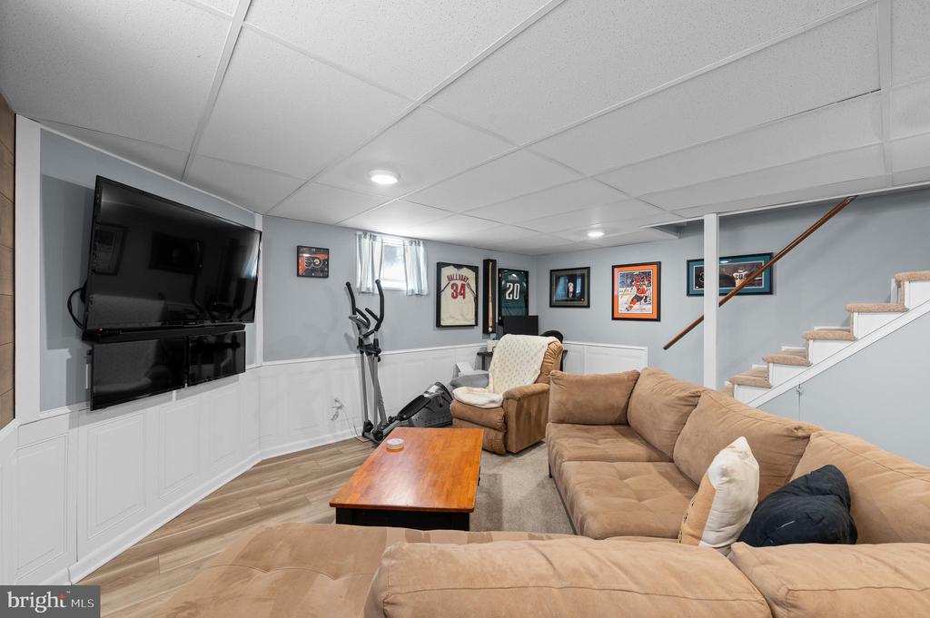 344 W 11TH AVENUE