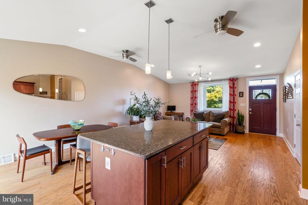 206 YELLOWSTONE ROAD