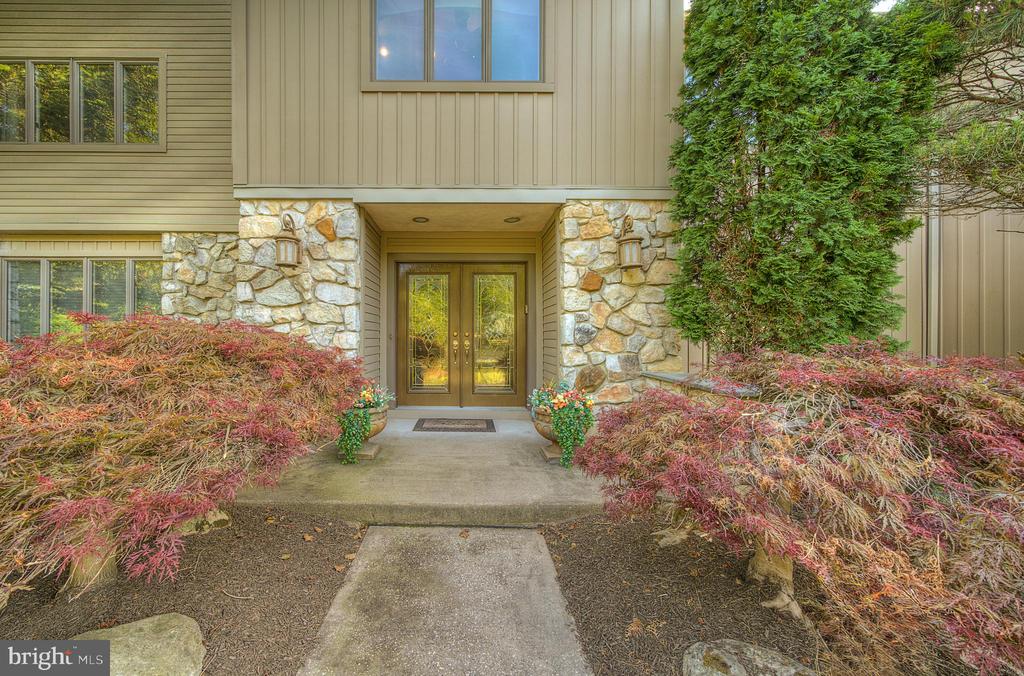 1233 KEISEL LANE