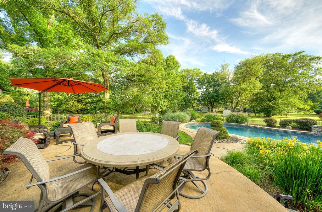 1233 KEISEL LANE