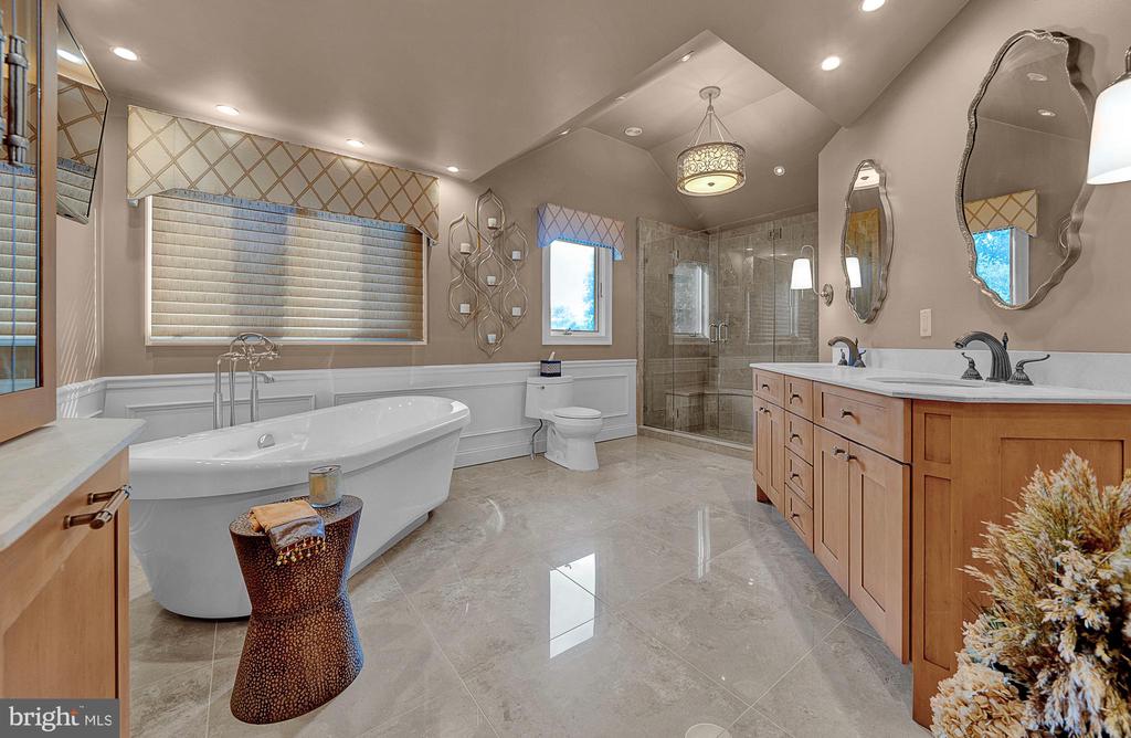 1233 KEISEL LANE