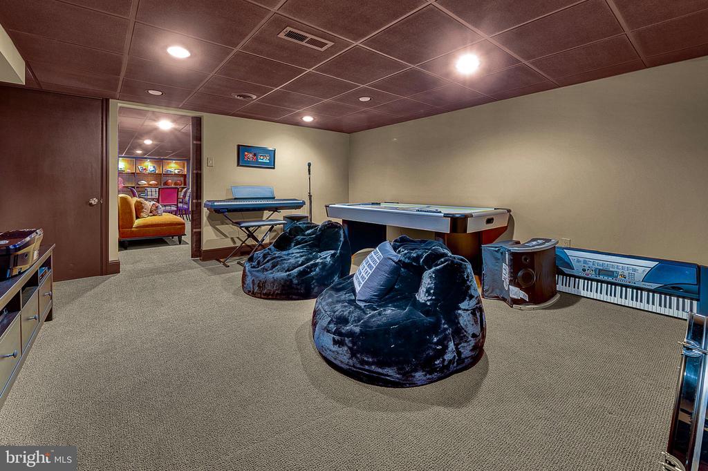 1233 KEISEL LANE