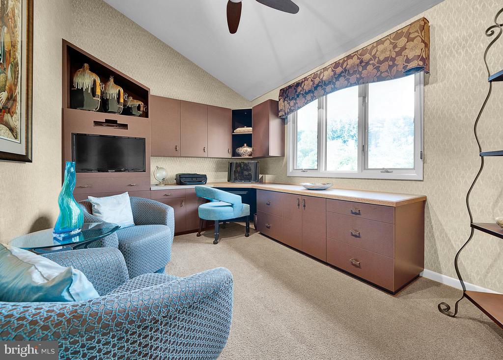1233 KEISEL LANE