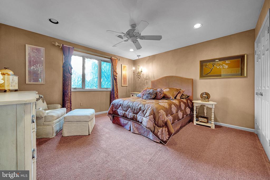 1233 KEISEL LANE