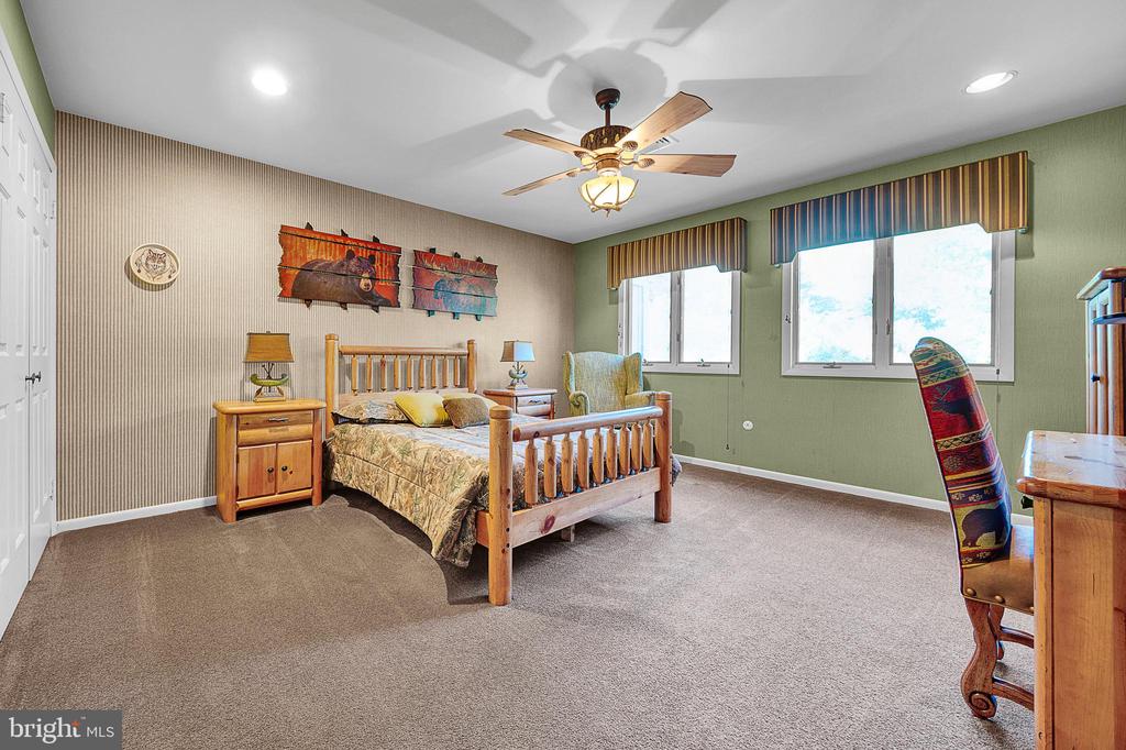1233 KEISEL LANE