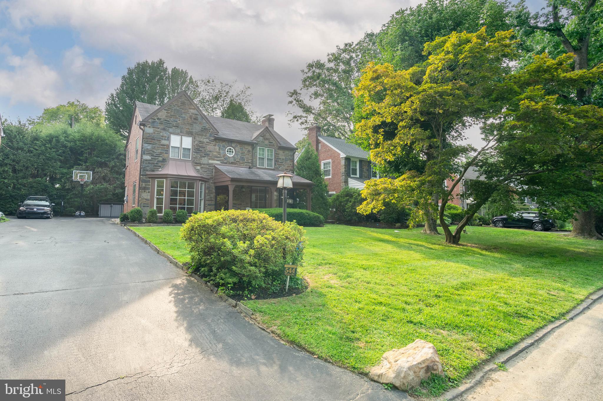 544 WINDING WAY