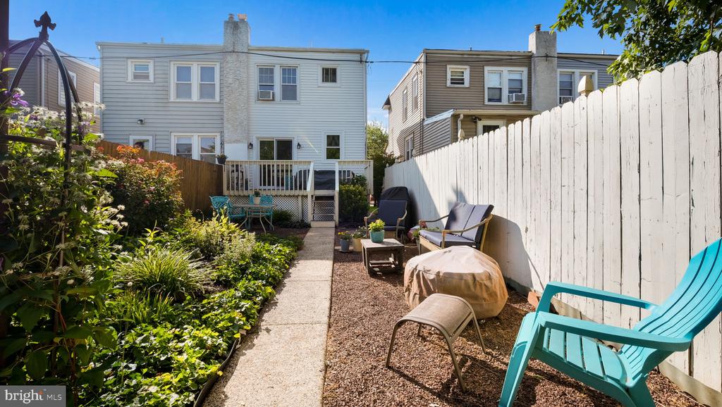 447 FORREST AVE