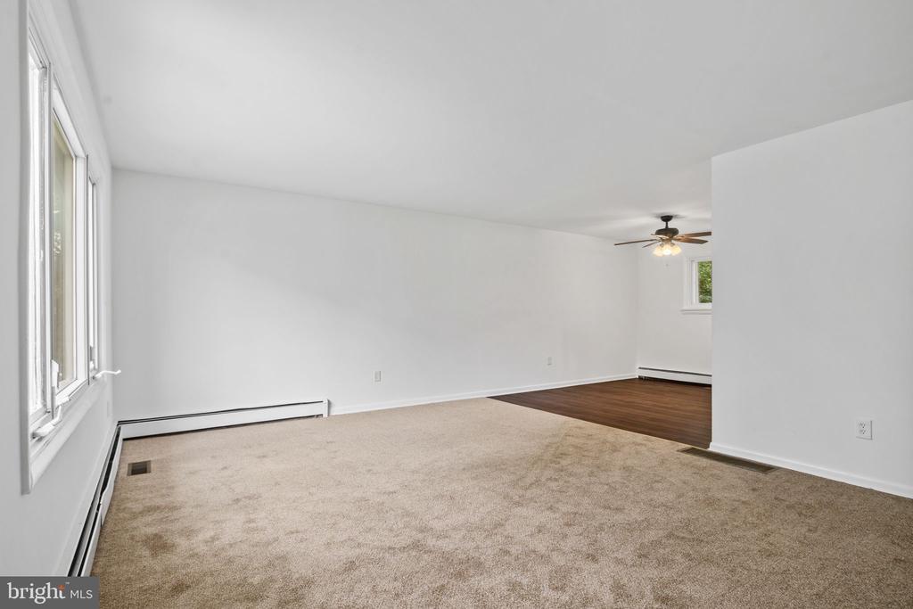 190 MAPLE AVENUE