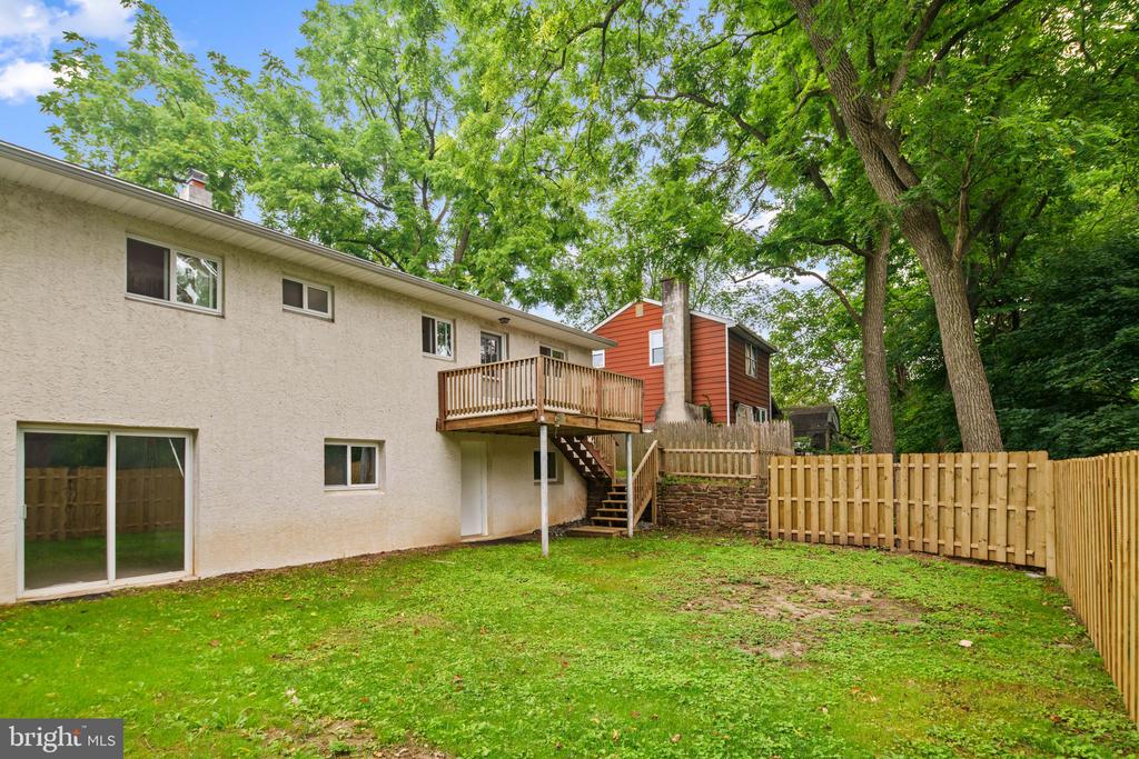 190 MAPLE AVENUE