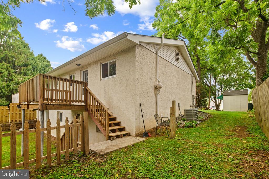 190 MAPLE AVENUE