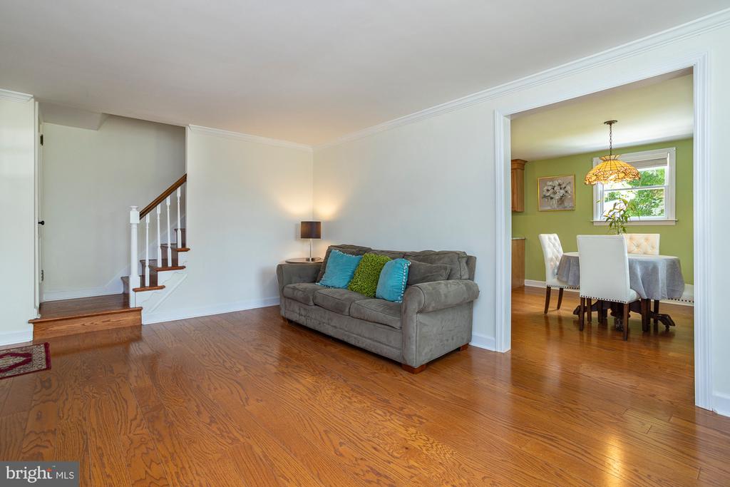 1803 ALLEN LANE