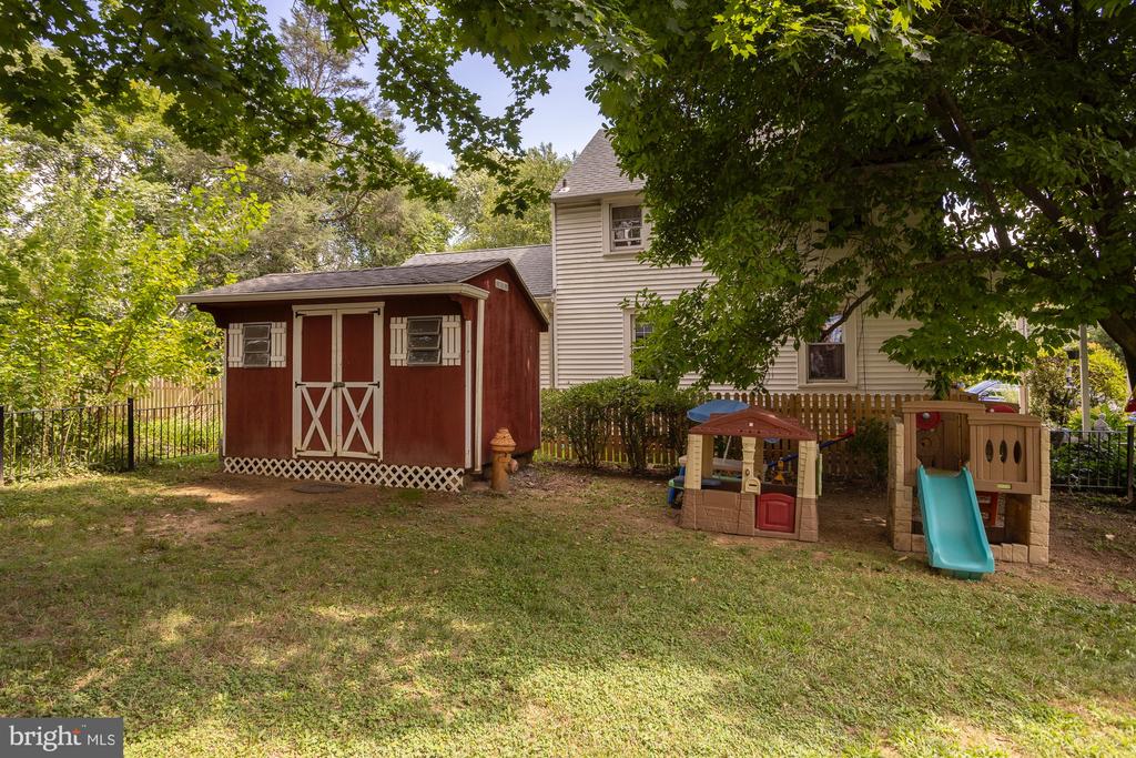 1803 ALLEN LANE