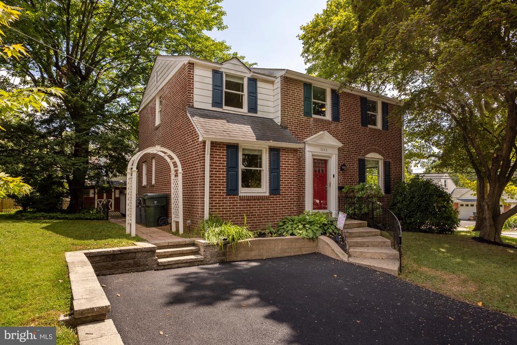 1803 ALLEN LANE