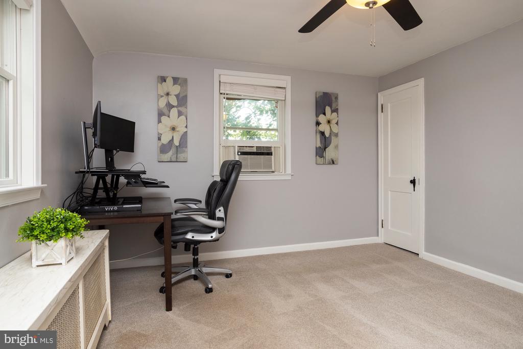 1803 ALLEN LANE
