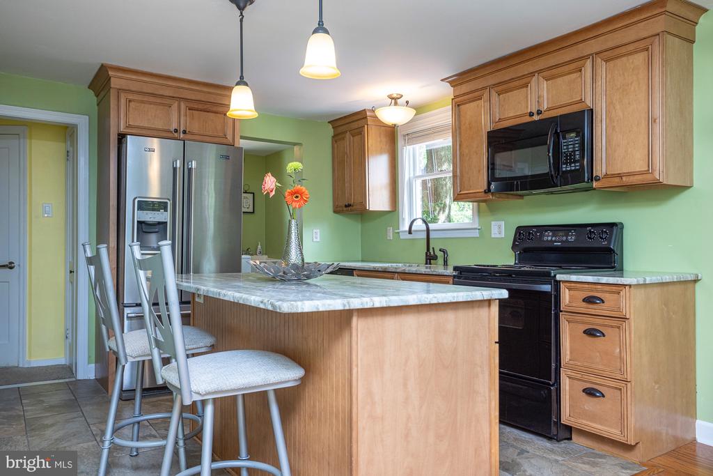 1803 ALLEN LANE