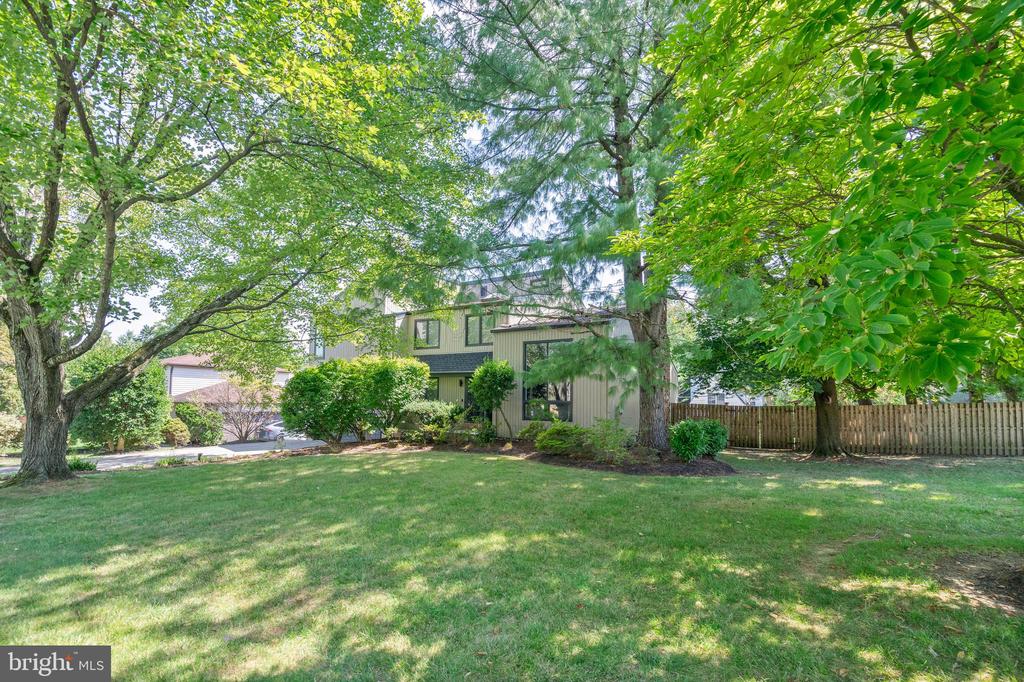 600 ARGYLE CIRCLE