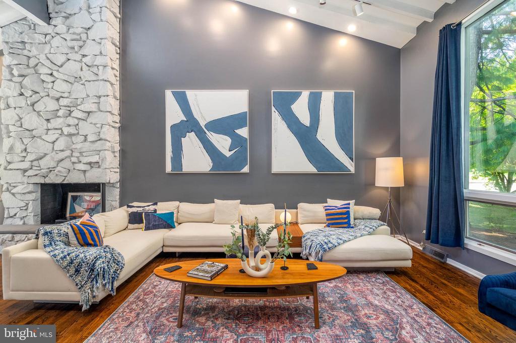 600 ARGYLE CIRCLE