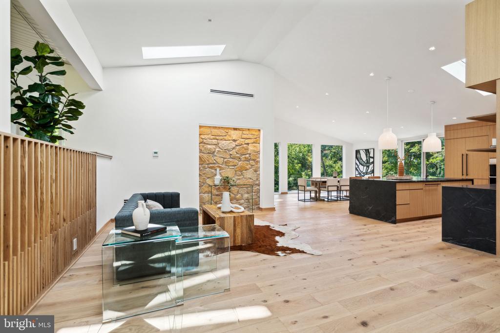 1848 MALLARD LANE
