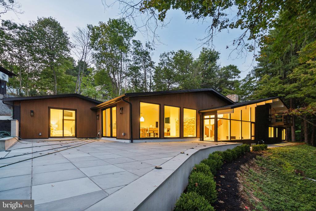 1848 MALLARD LANE