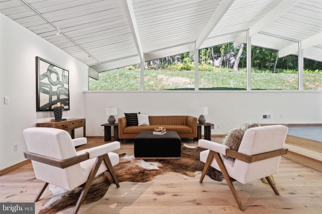 1848 MALLARD LANE