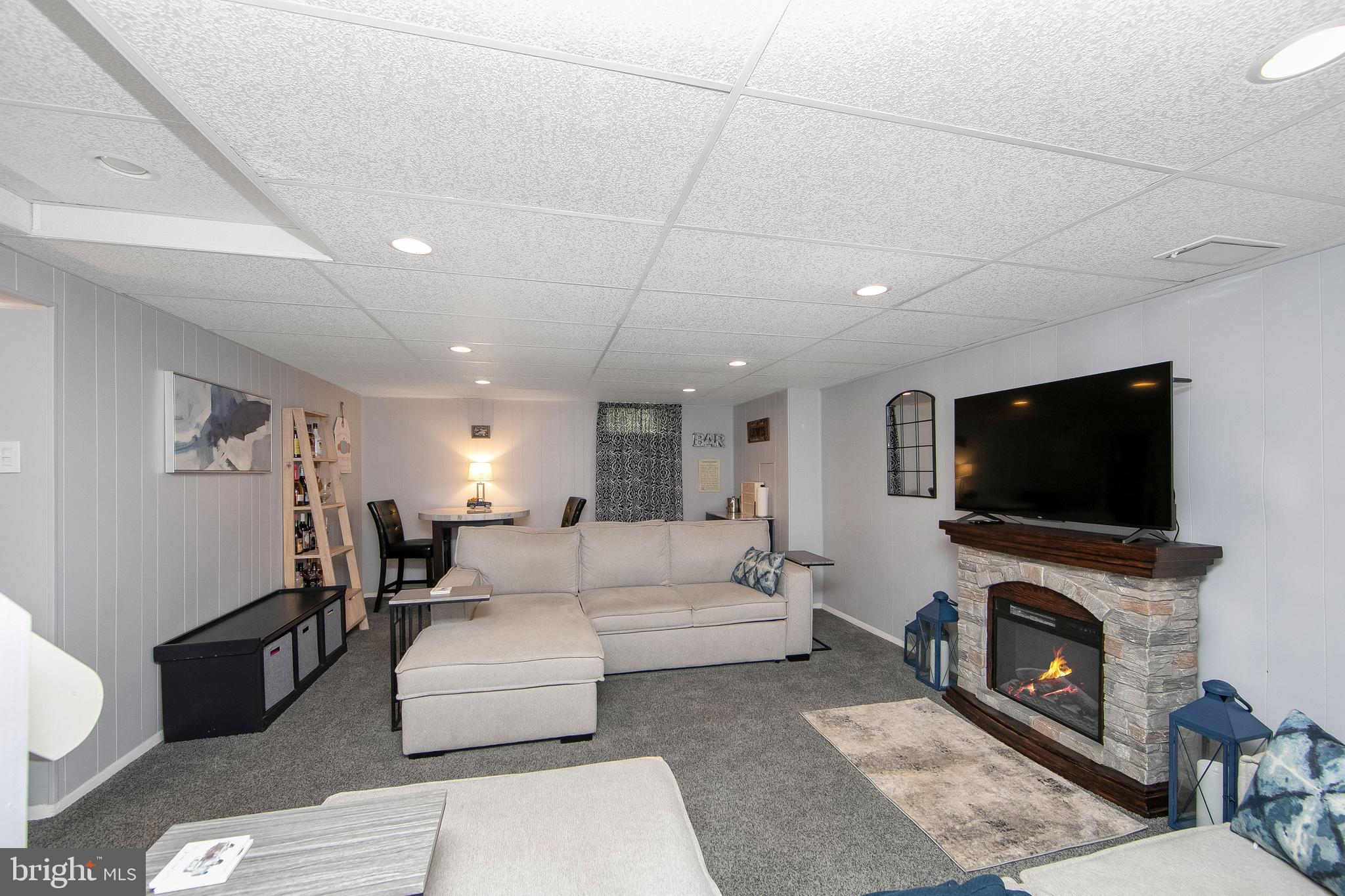 1078 HUNTINGDON PIKE