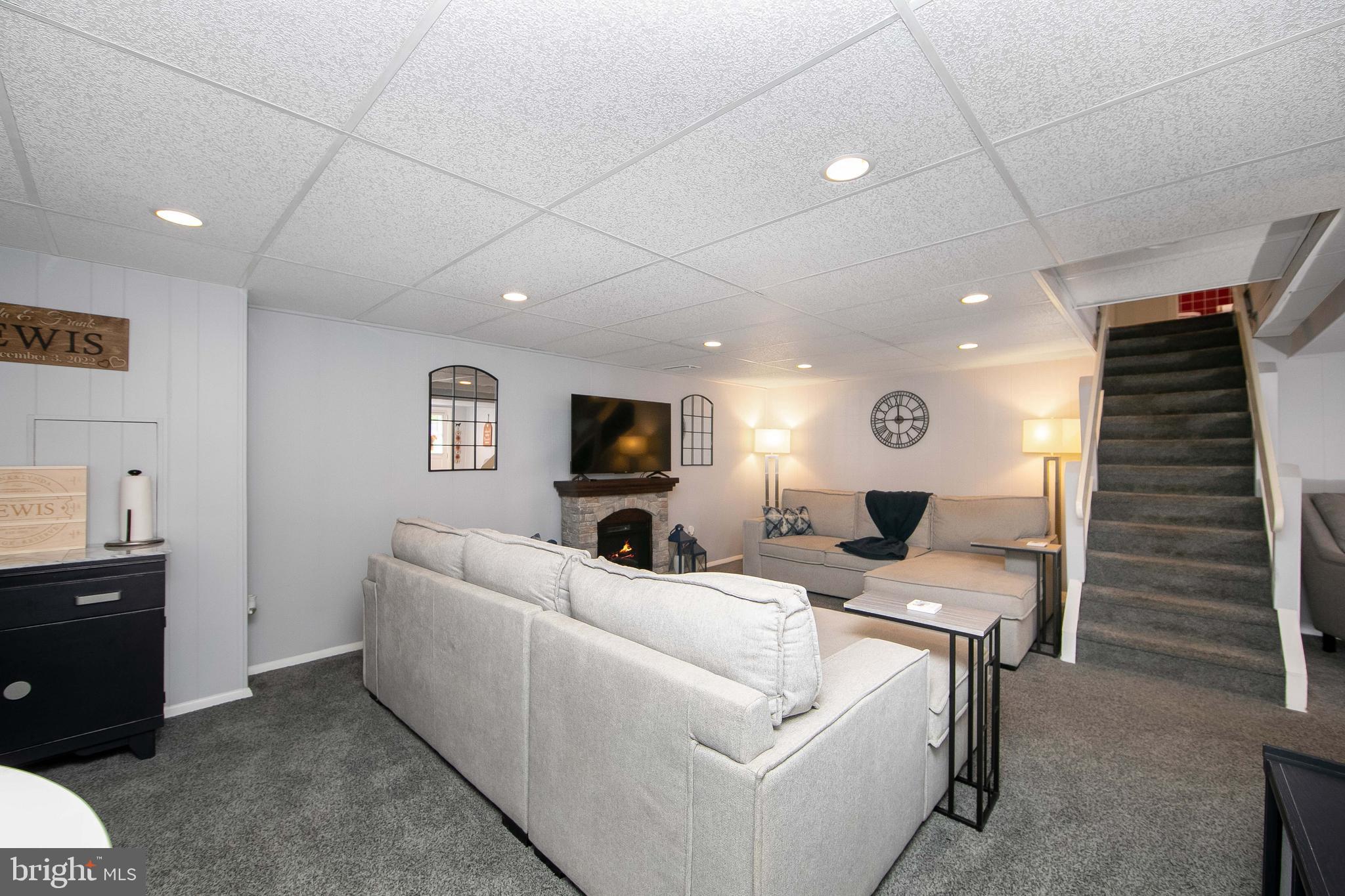 1078 HUNTINGDON PIKE