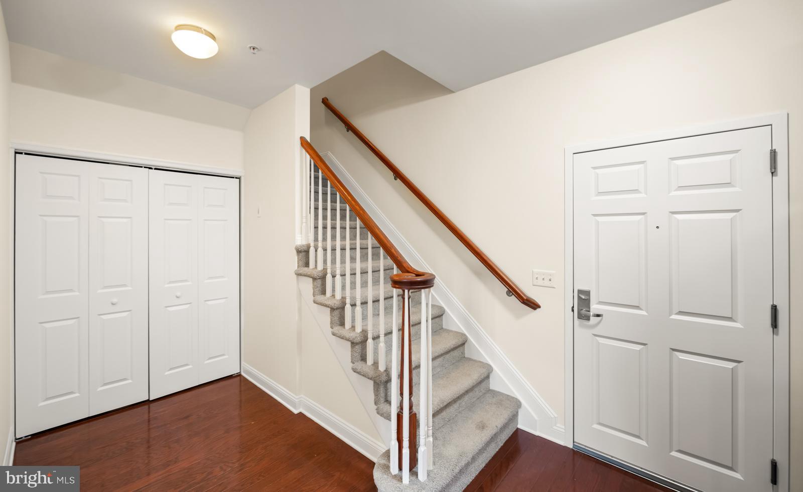 300 W ELM STREET 2423