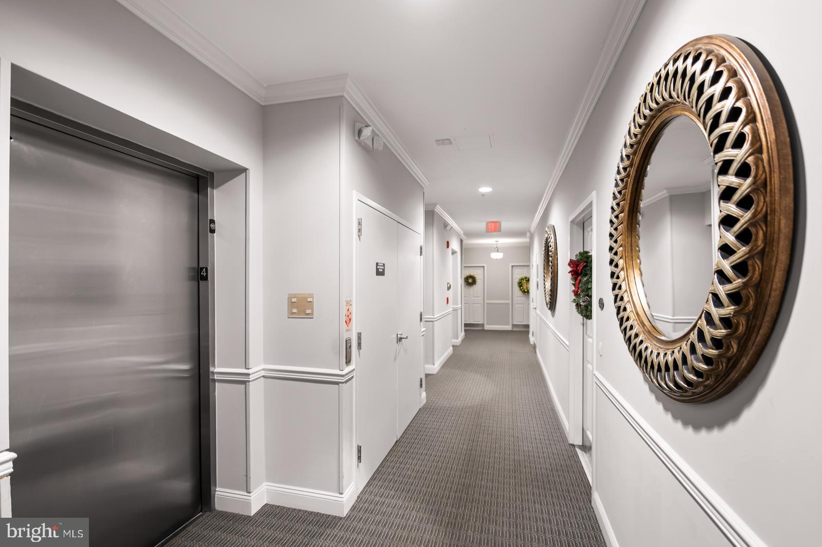300 W ELM STREET 2423