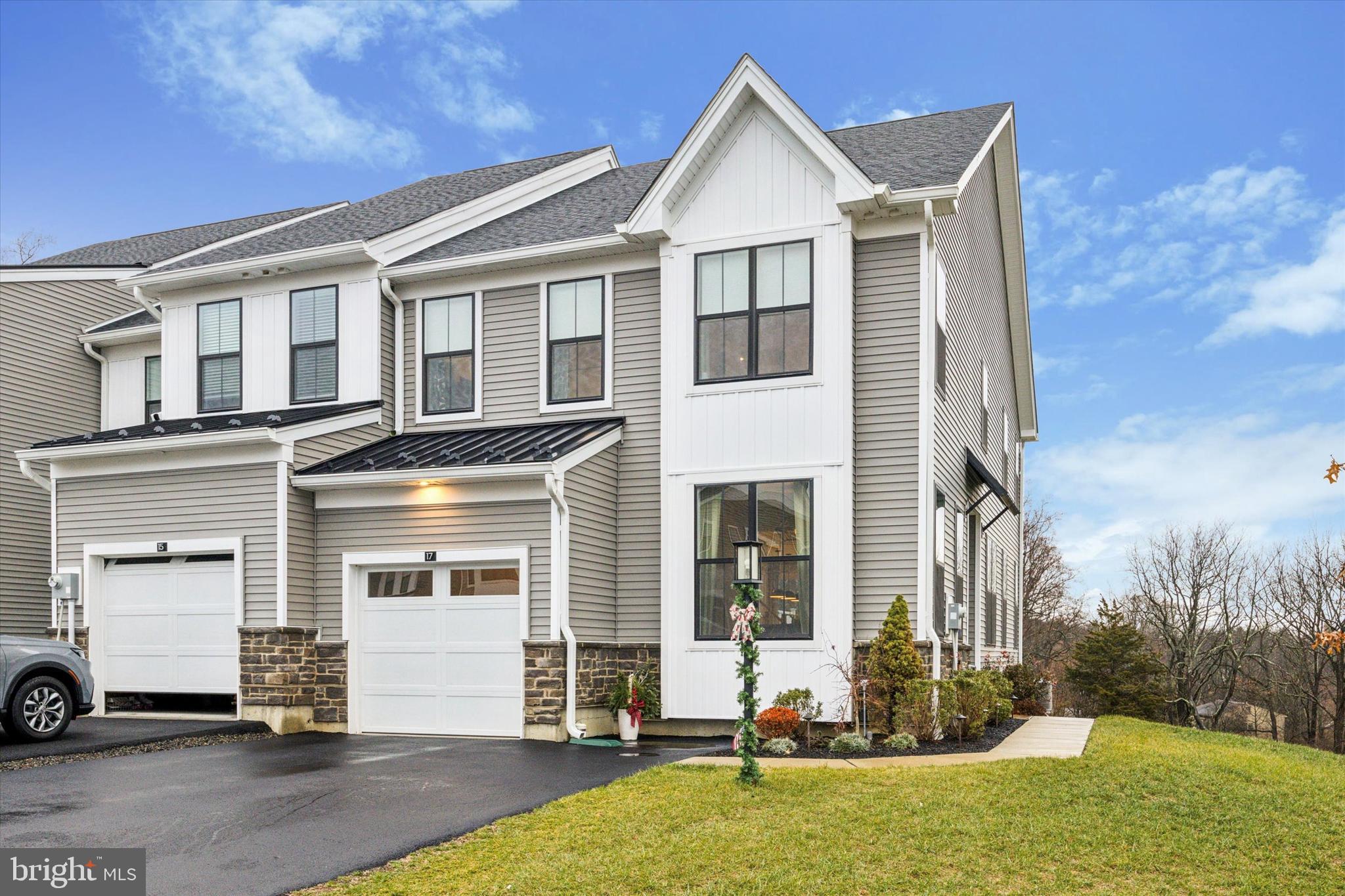 17 TAMARACK CIRCLE