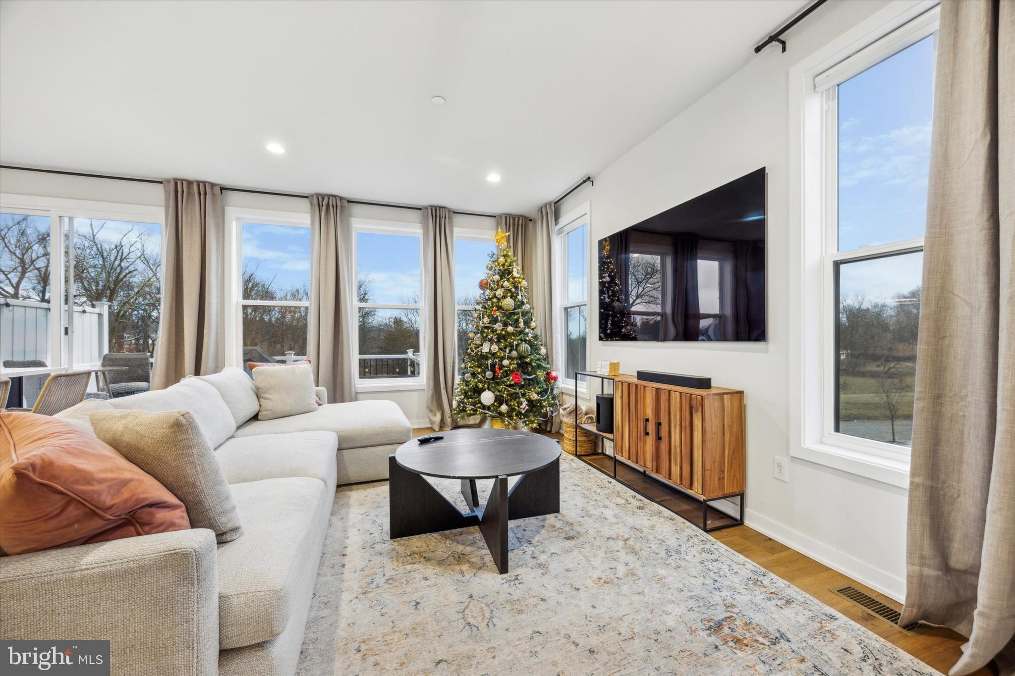17 TAMARACK CIRCLE
