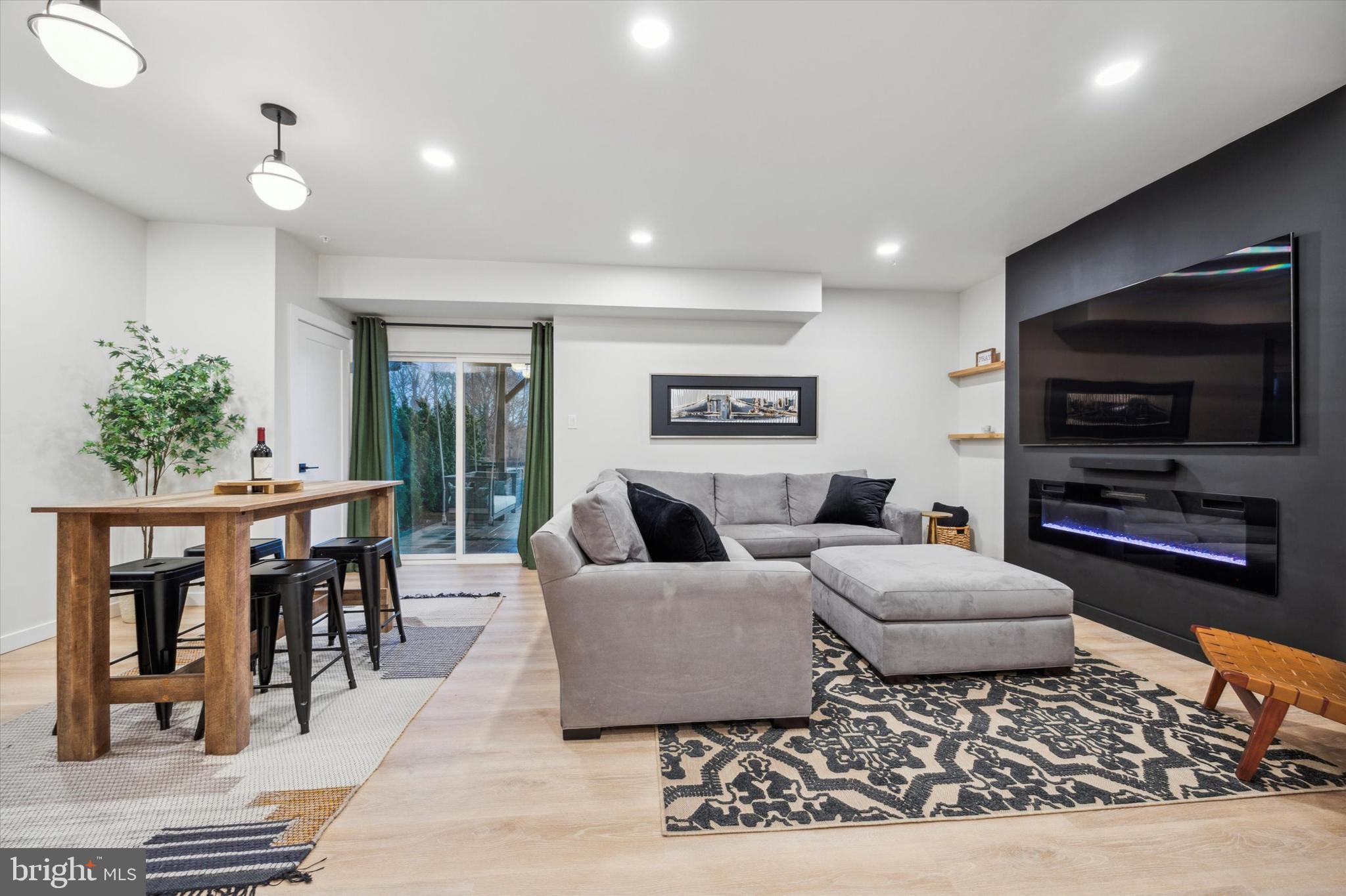 17 TAMARACK CIRCLE