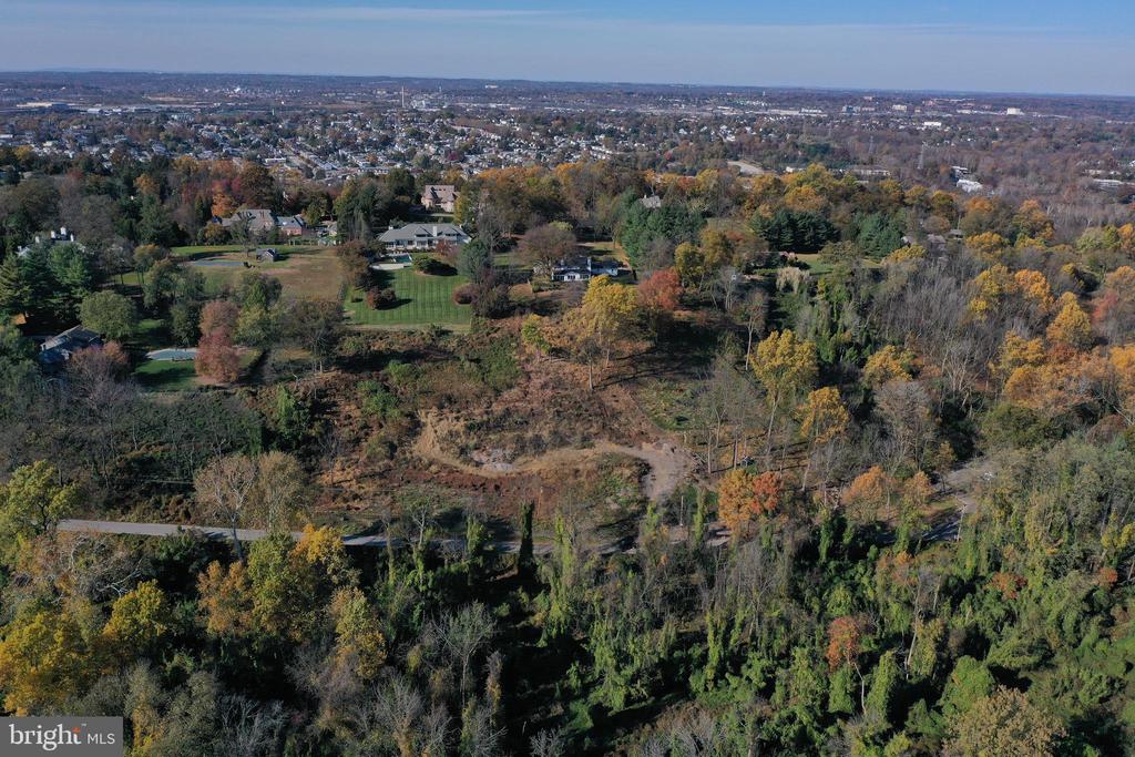 1850 SPRING MILL ROAD