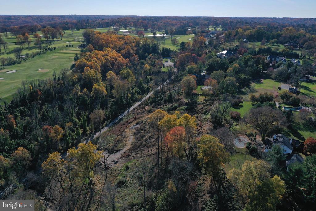 1850 SPRING MILL ROAD