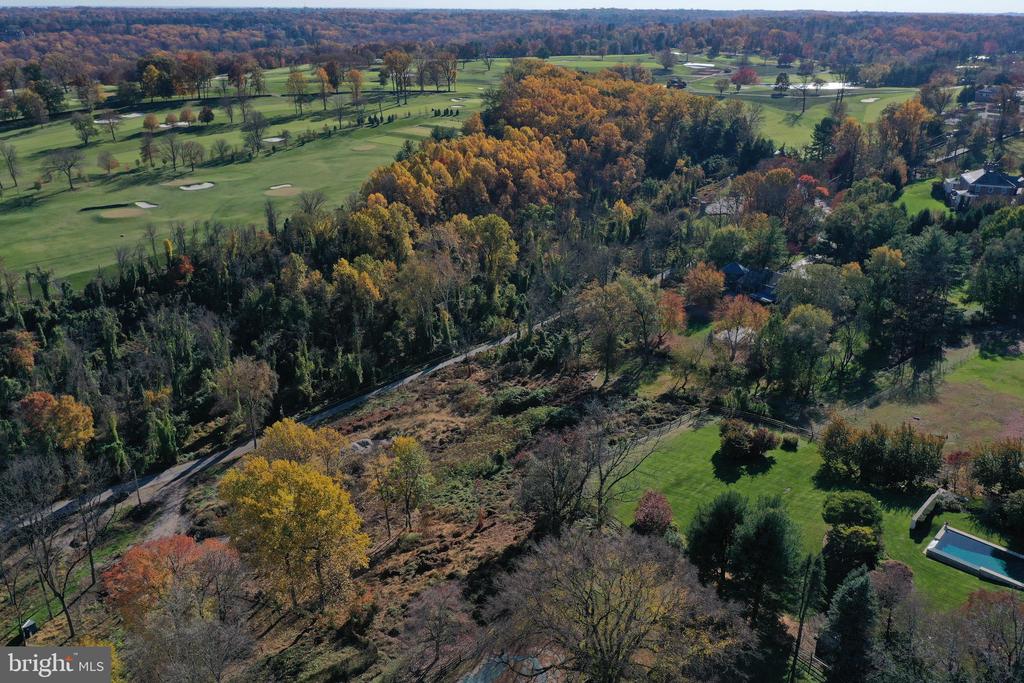 1850 SPRING MILL ROAD