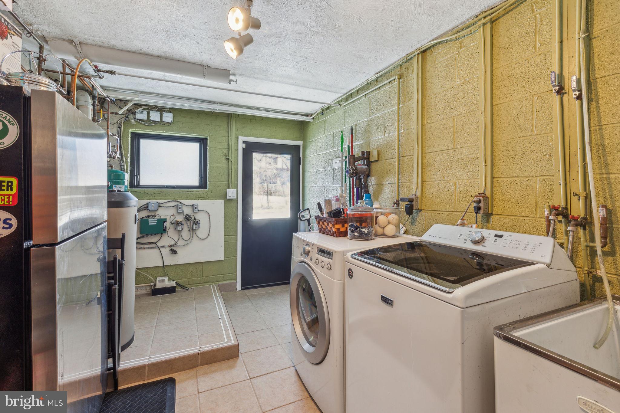 1211 WYNGATE ROAD