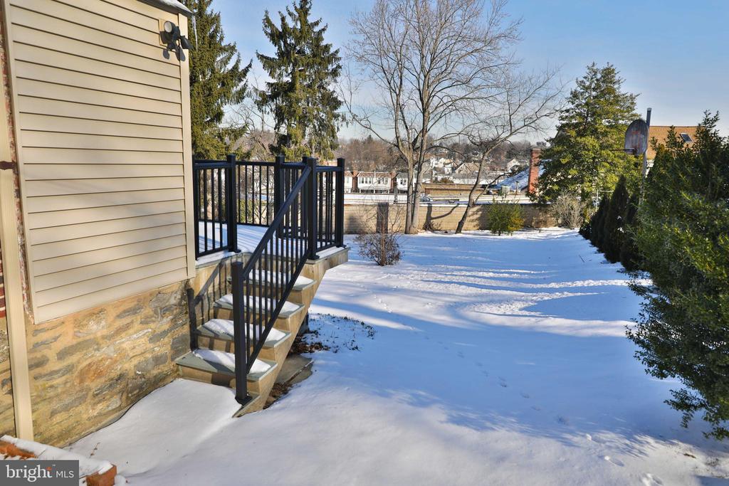 9 WHITEMARSH AVENUE