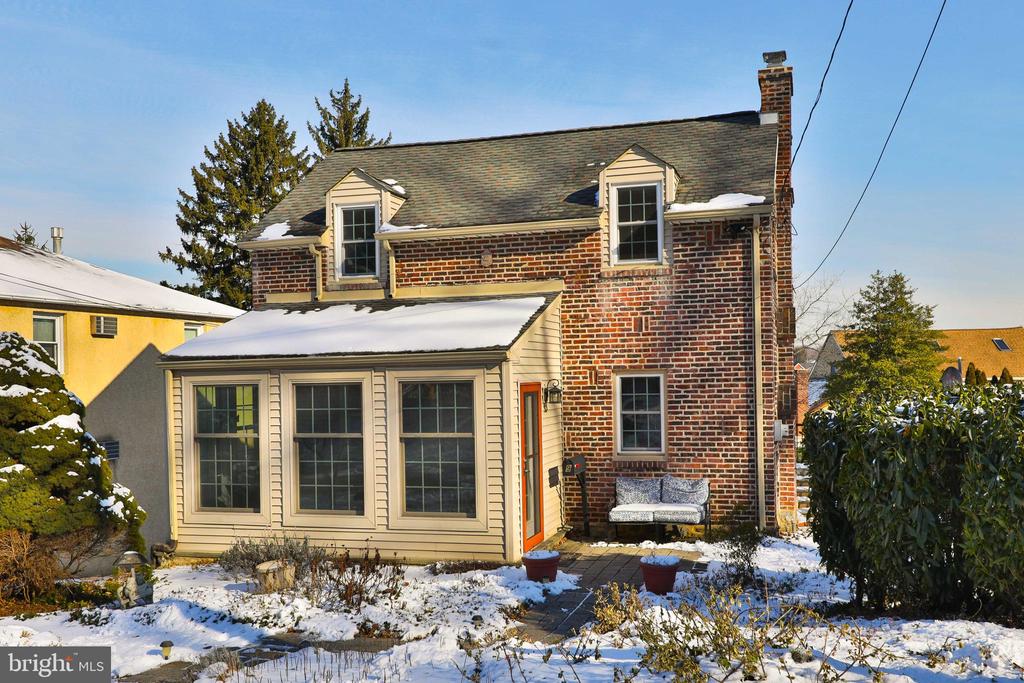 9 WHITEMARSH AVENUE