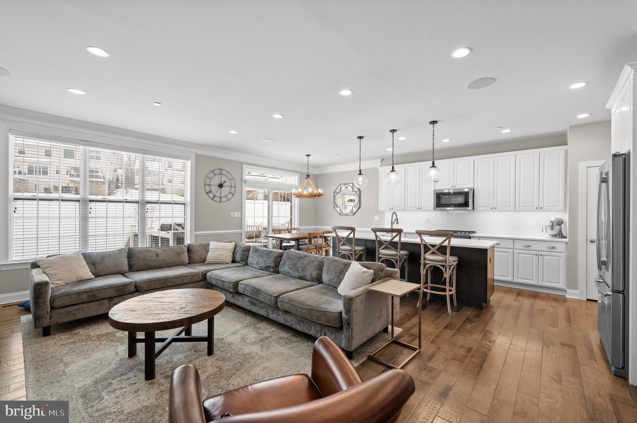 2129 JULIA DRIVE