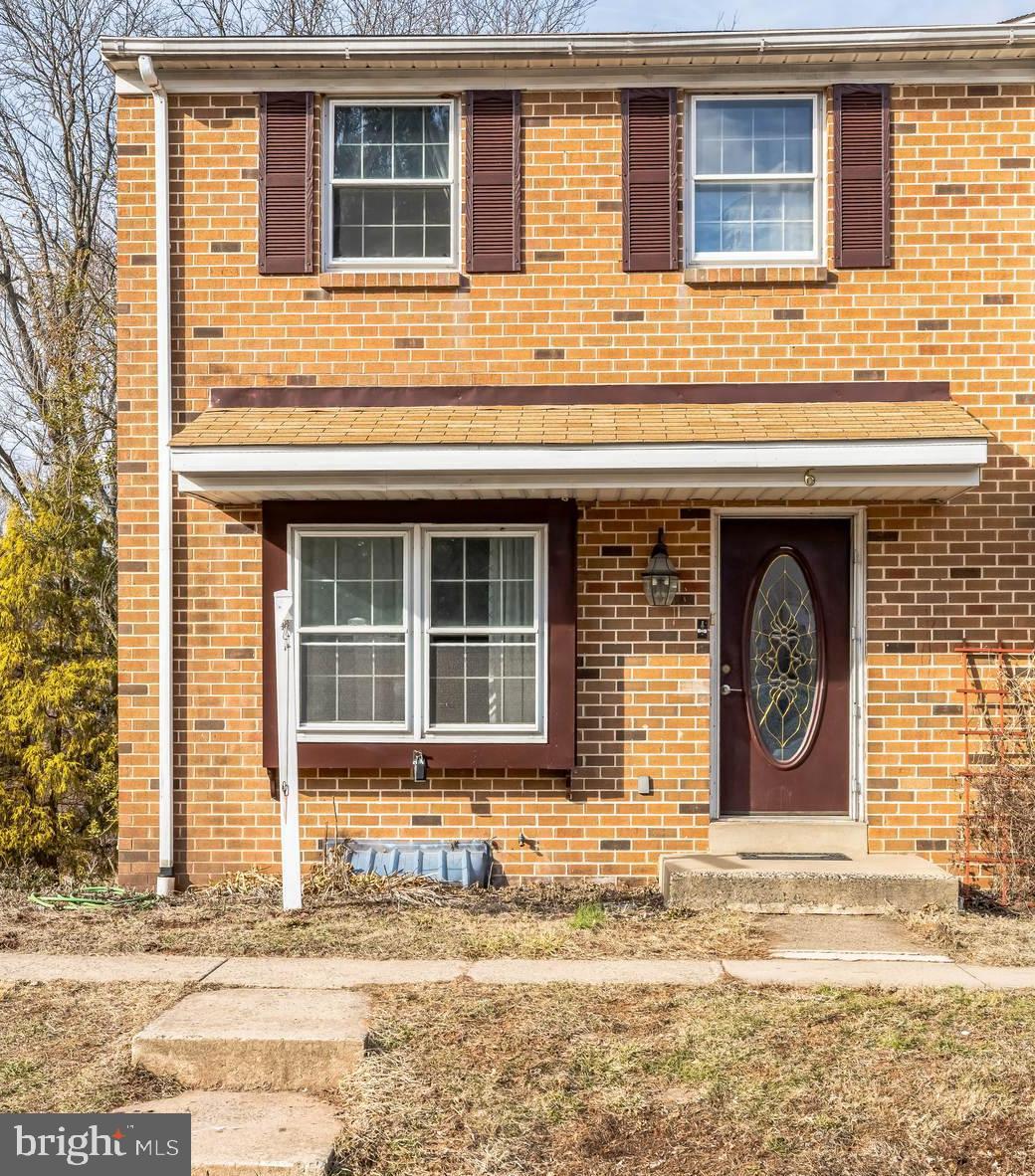 6 VALLEY DRIVE