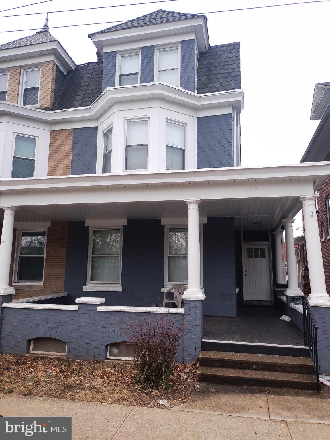 1124 W AIRY STREET