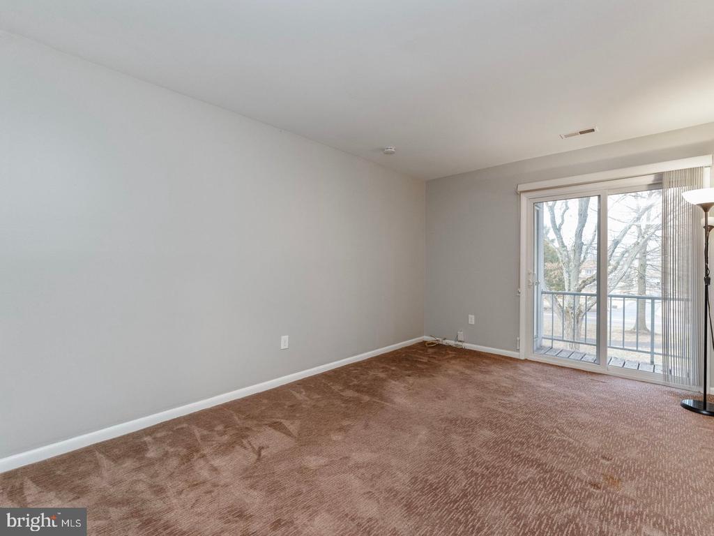 1212 CROSSHILL COURT B